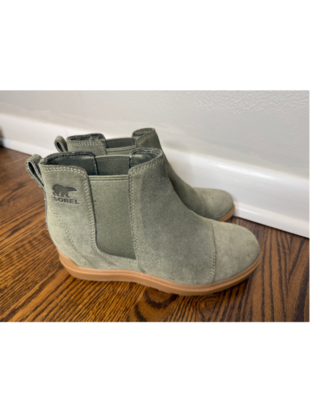 SOREL Evie II Stone Green Suede Chelsea Boots Women’s 7.5
